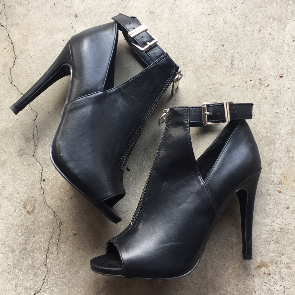 LAST CHANCE JUL 1. Cutout Ankle Heeled Booties